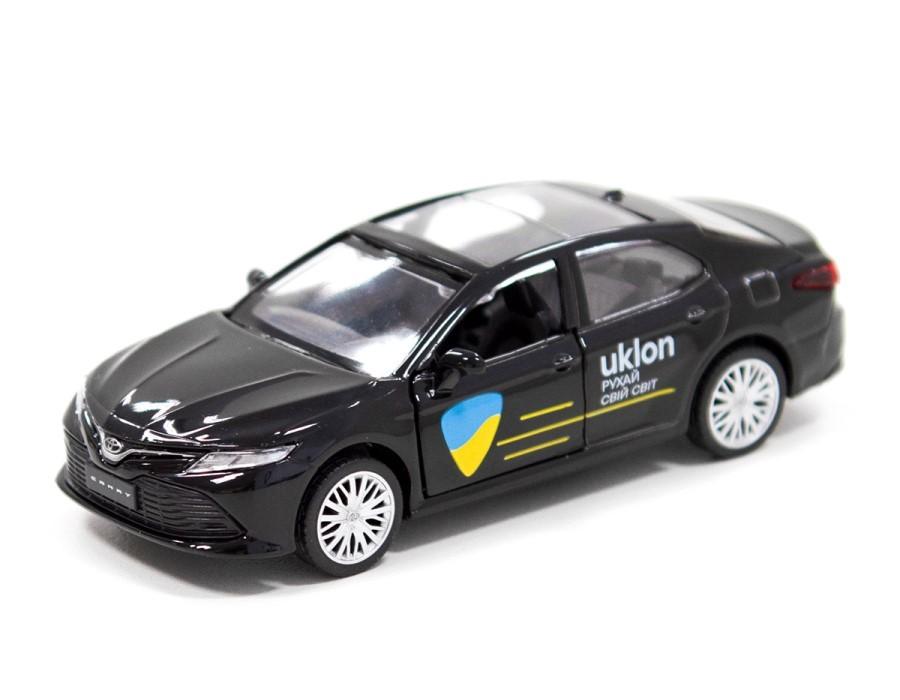 Игрушечная машина TechnoDrive Toyota Camry Uklon 250292