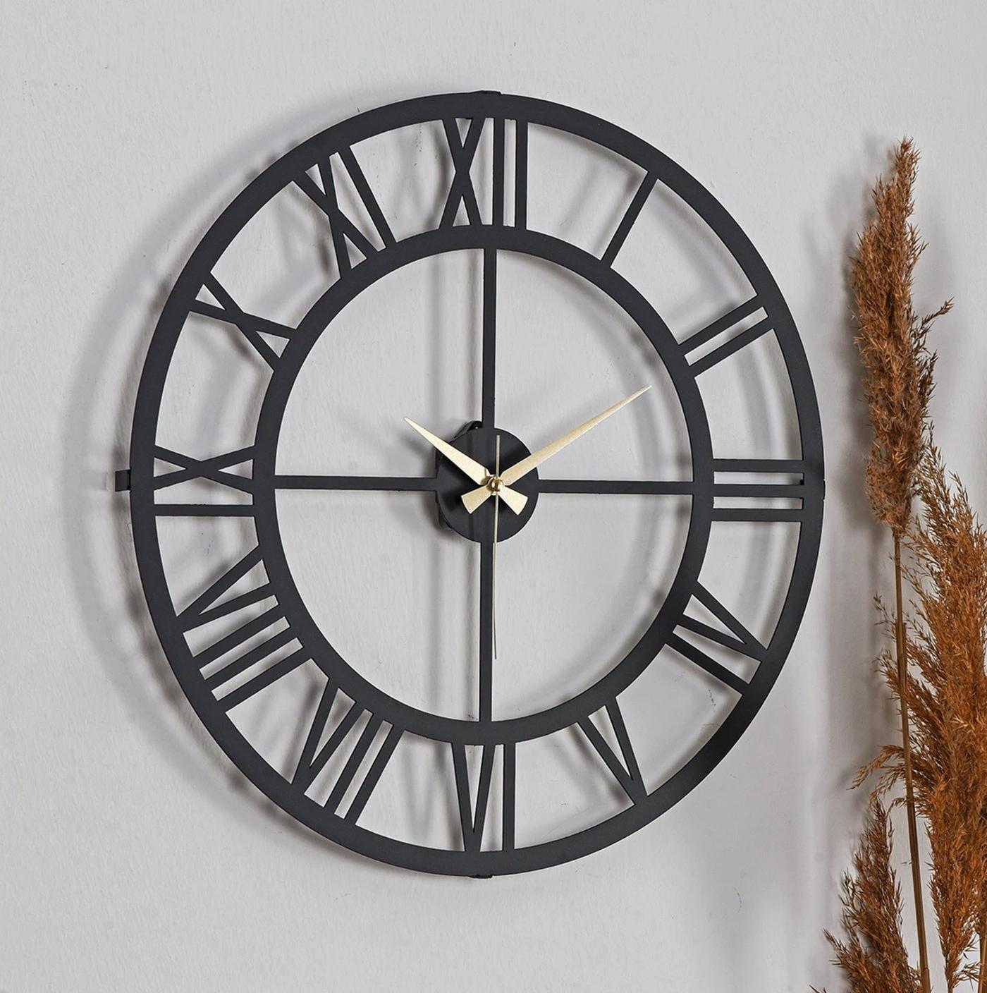 Настенные часы Wallity Roman Numeral