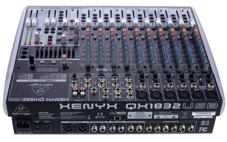 Микшер без усилителя Behringer Xenyx QX1832USB