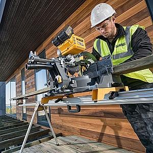Fierastrau pentru taieri inclinate Dewalt  DHS780N