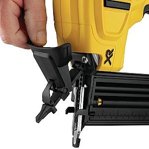 Pistol de batut cuie Dewalt DCN680D2