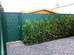 Banda pvc pentru gard Greentech 450gr 19cmx25 m Dark green