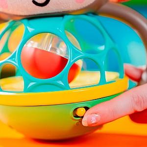 Jucarie bebelus Bright Starts Grab & Giggle Monkey