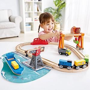 Set de jucarii Hape Încărcare și Descărcare în Port E3791