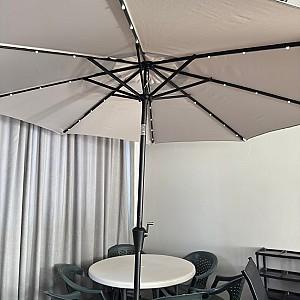 Umbrela VLM 0431112 Bej cu iluminare 2.7m
