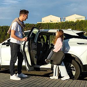 Scaun auto copii KinderKraft I-Spark 2 Plus i-Size Grey (KCISPA02GRYPL00)
