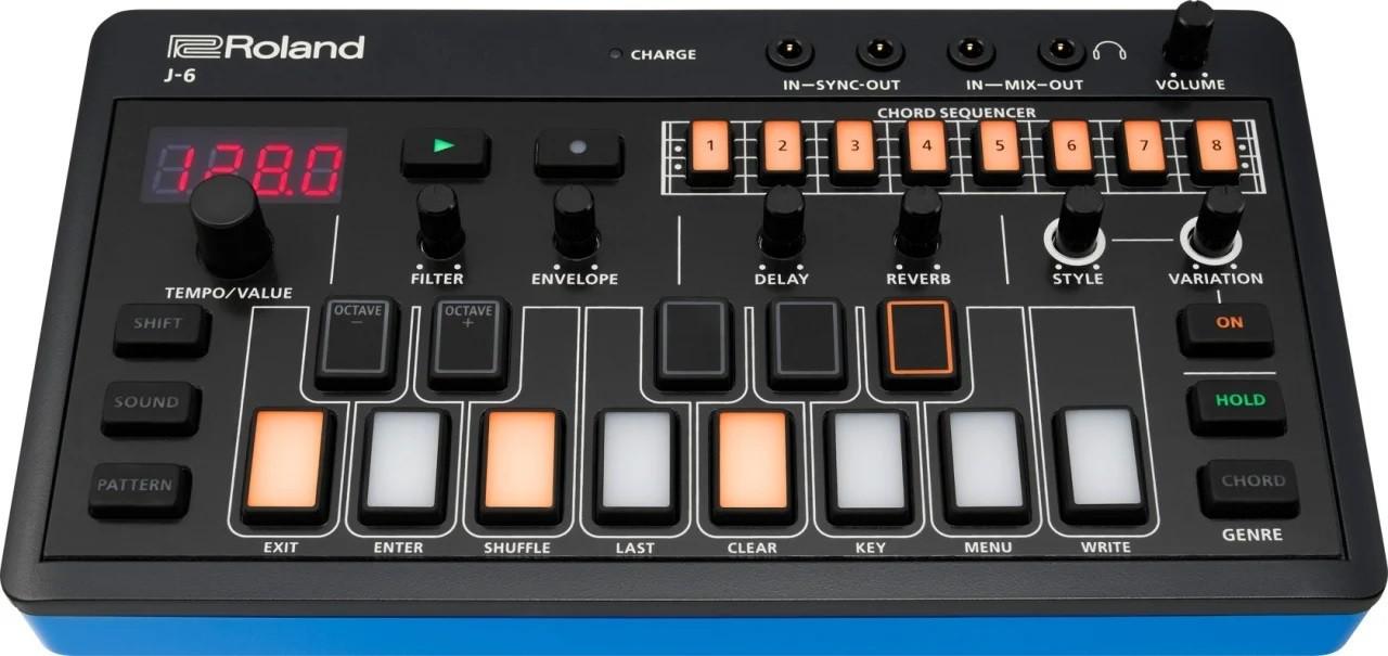 Sintetizator Roland J-6 Aira Compact Chord