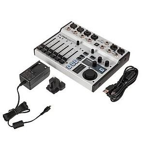 Mixer digital Behringer Flow 8 Case Bundle - SET