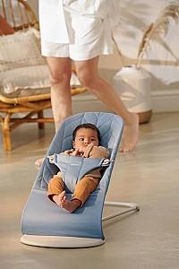Leagan BabyBjorn Bliss Woven Petal Quilt Blue